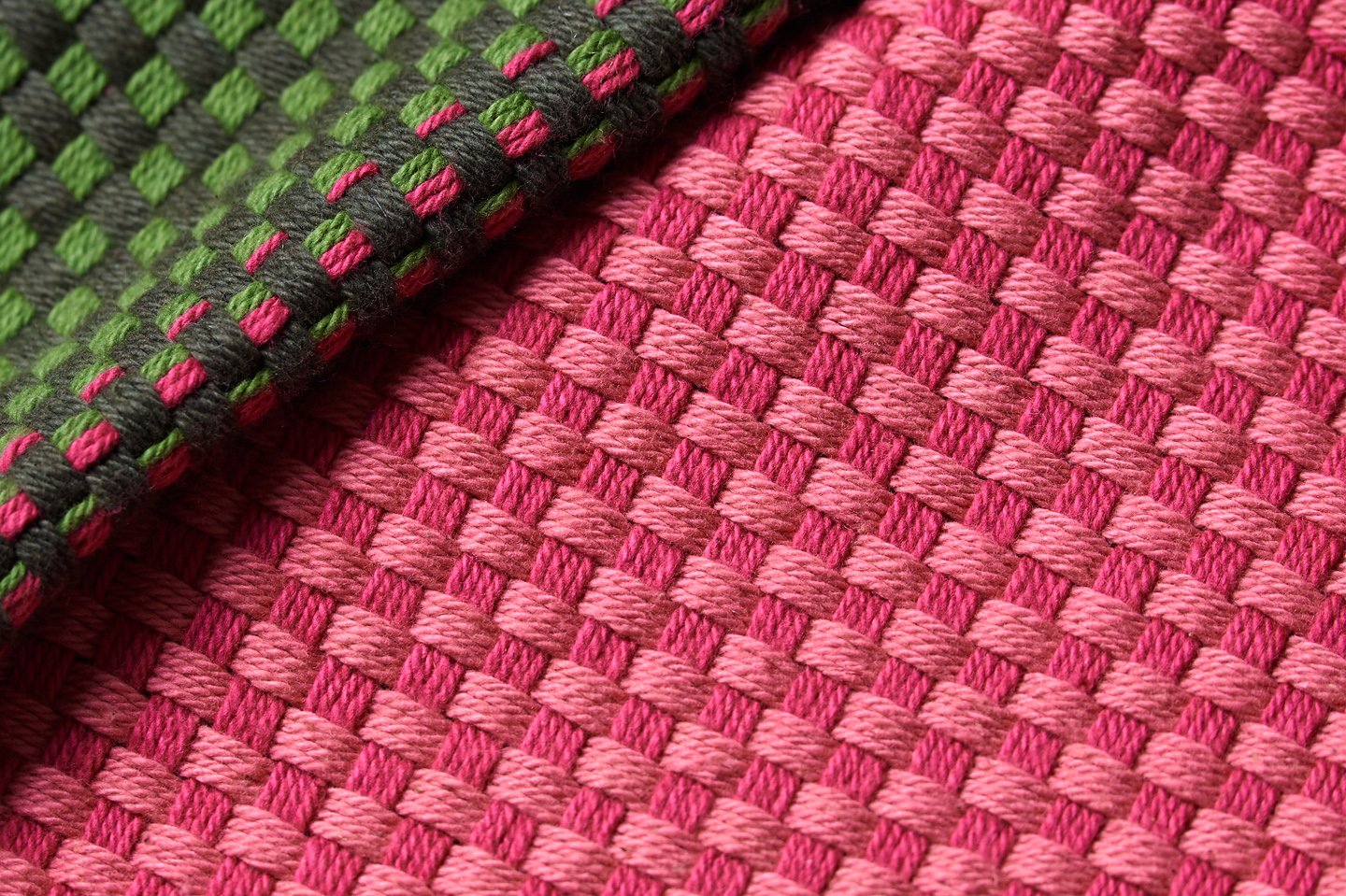 RASPBERRY - THROW-2