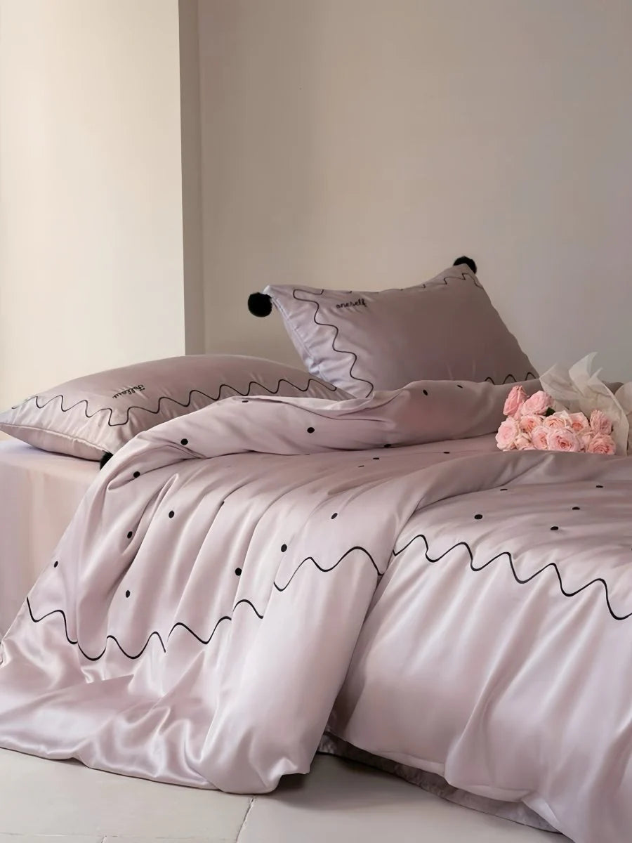 Elegant Polka Dot Silky Smooth Tencel Lyocell Queen Size Duvet Cover Set